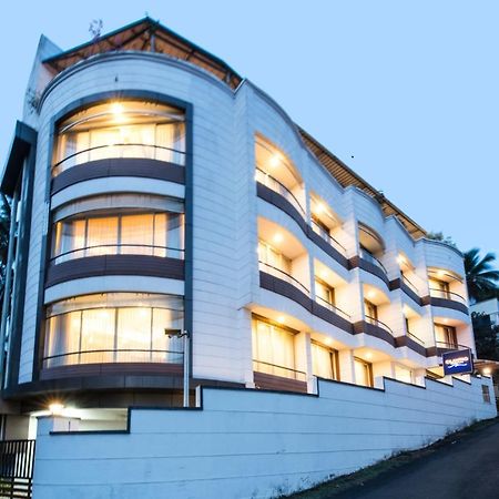 Cilantro By The Sea Hotel Thiruvananthapuram Exterior photo